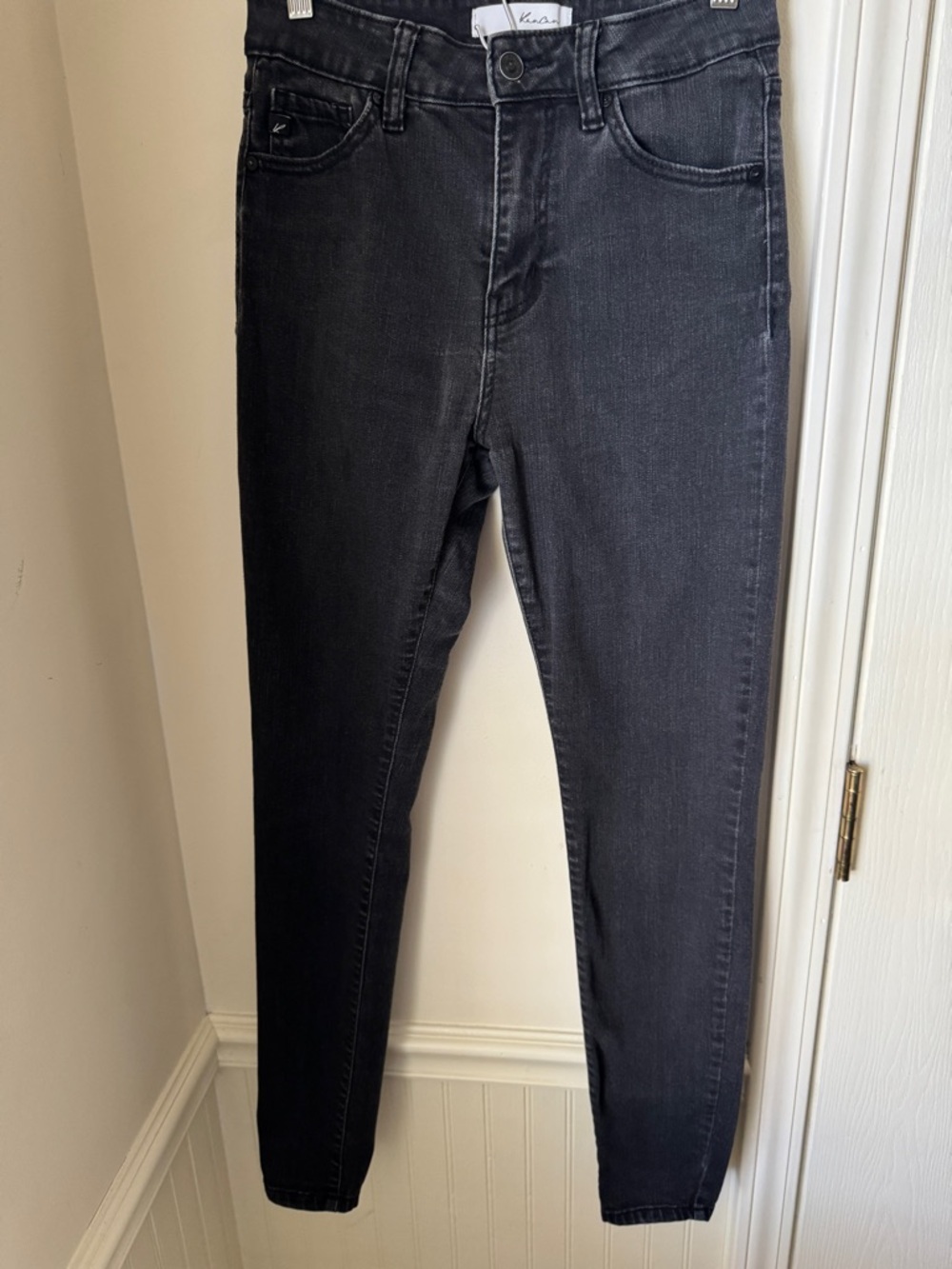 KanCan Black Skinny Jeans — Sleek‎ High-Rise Fit Size 27